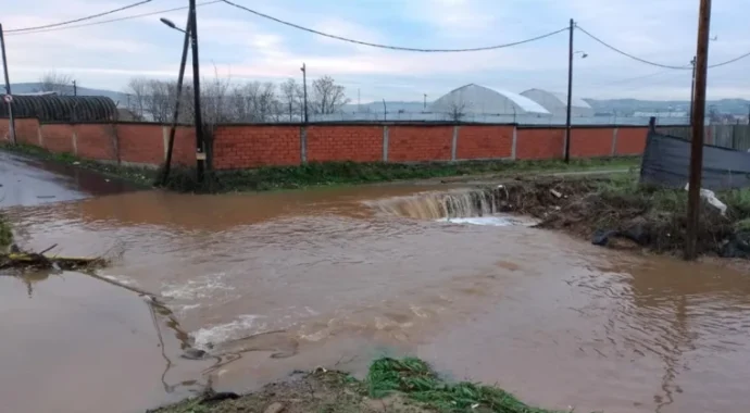 Θεσσαλονίκη: Εκτός λειτουργίας το ΚΔΑΥ Θέρμης λόγω πλημμύρας – Σοβαρό πρόβλημα στην αποκομιδή ανακυκλώσιμων